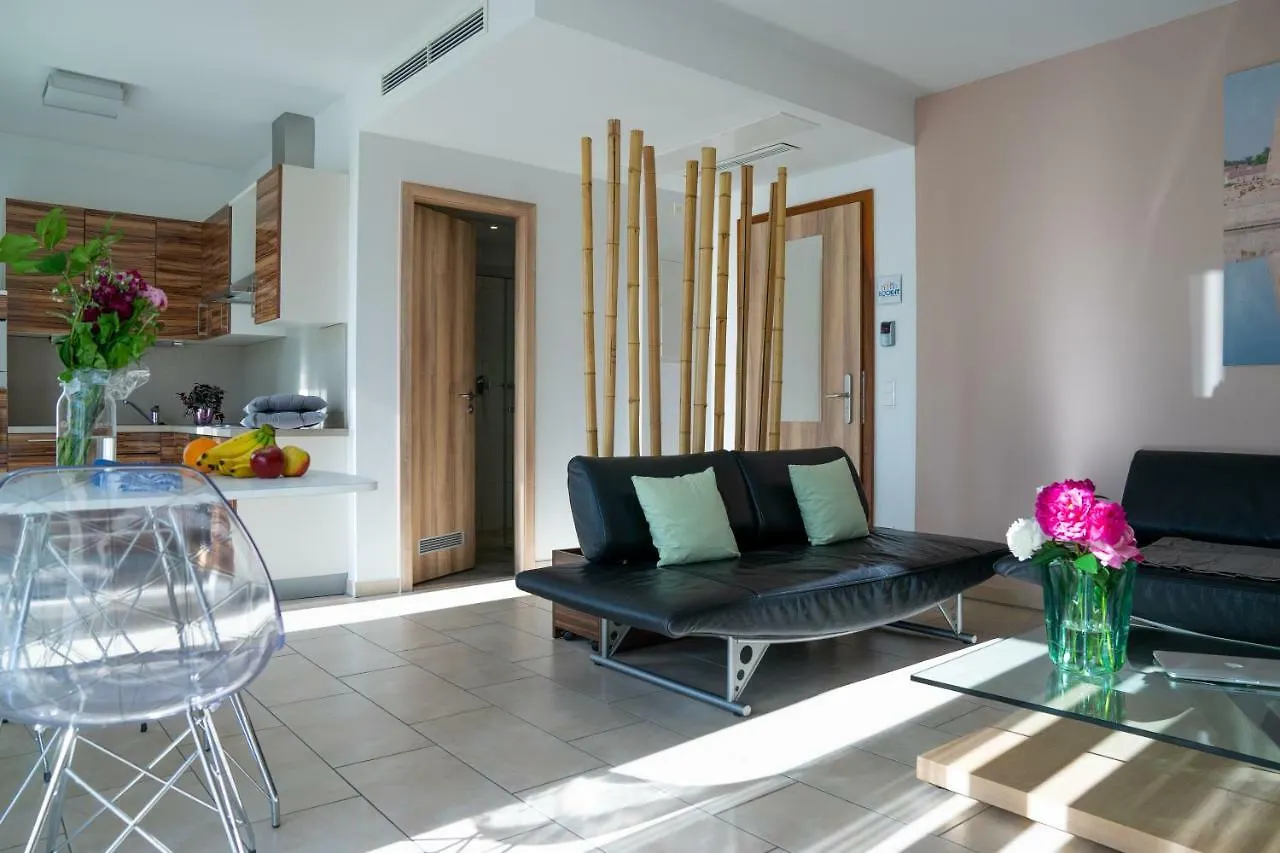 First Apart Erlangen Apart Otel